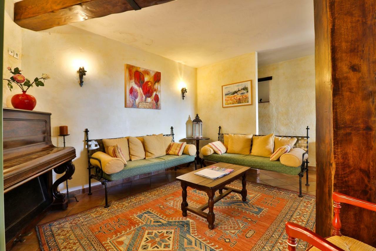 L'Estirado Des Adrets Hotell Les Adrets-de-l'Estérel Exteriör bild